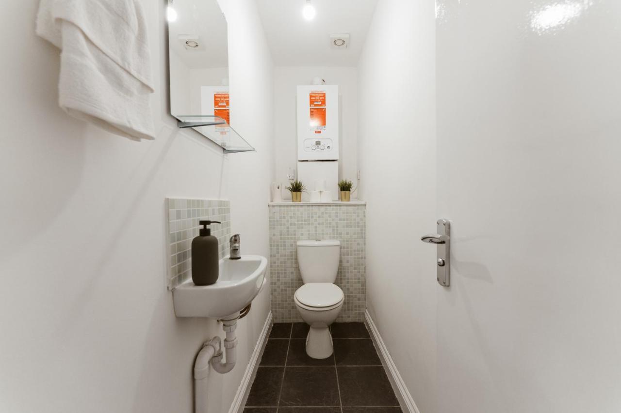 Mile End Rooms 57A London Bagian luar foto