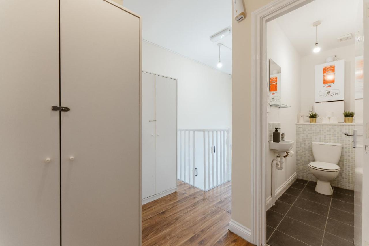 Mile End Rooms 57A London Bagian luar foto