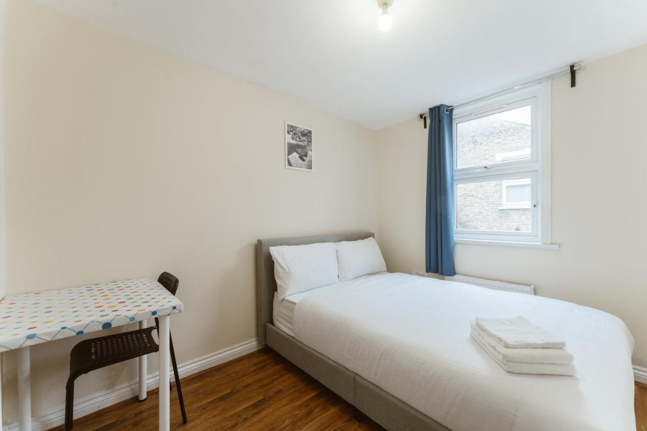 Mile End Rooms 57A London Bagian luar foto