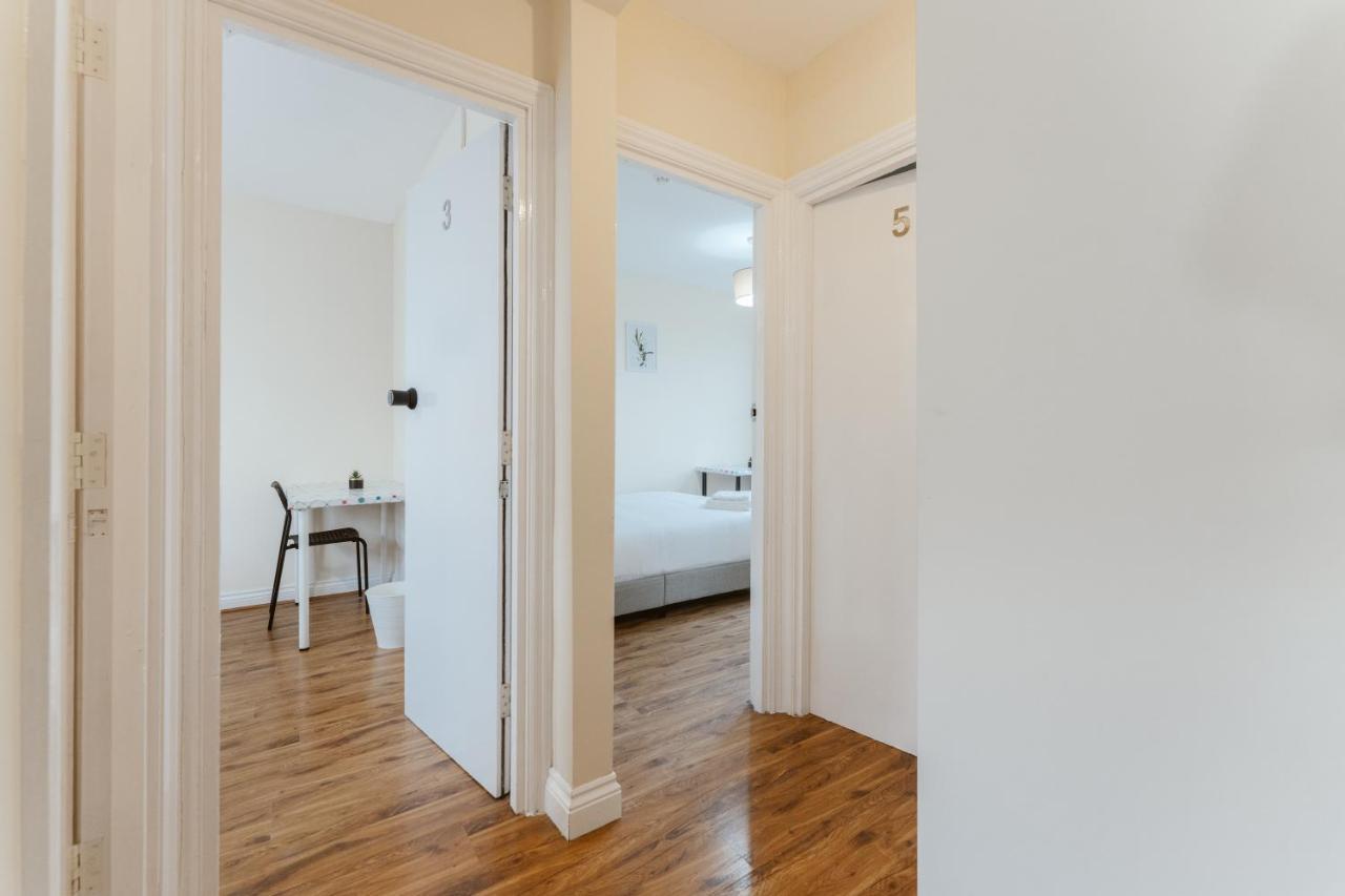 Mile End Rooms 57A London Bagian luar foto