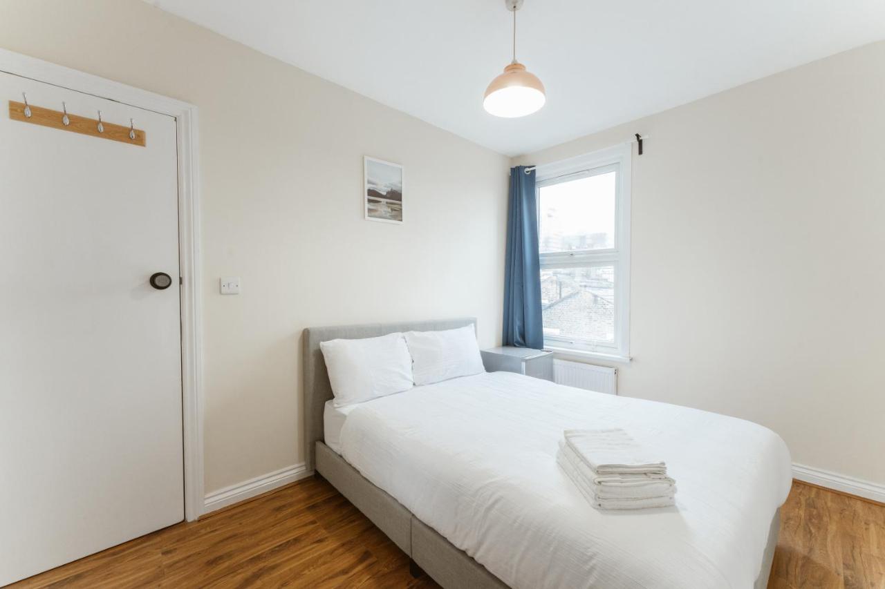 Mile End Rooms 57A London Bagian luar foto